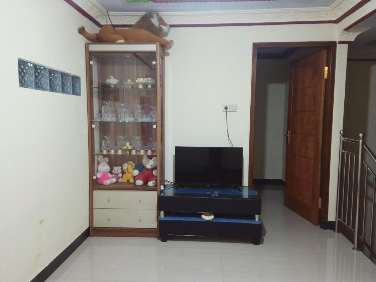 Widodaren Homestay โปรโบลิงโก ภายนอก รูปภาพ